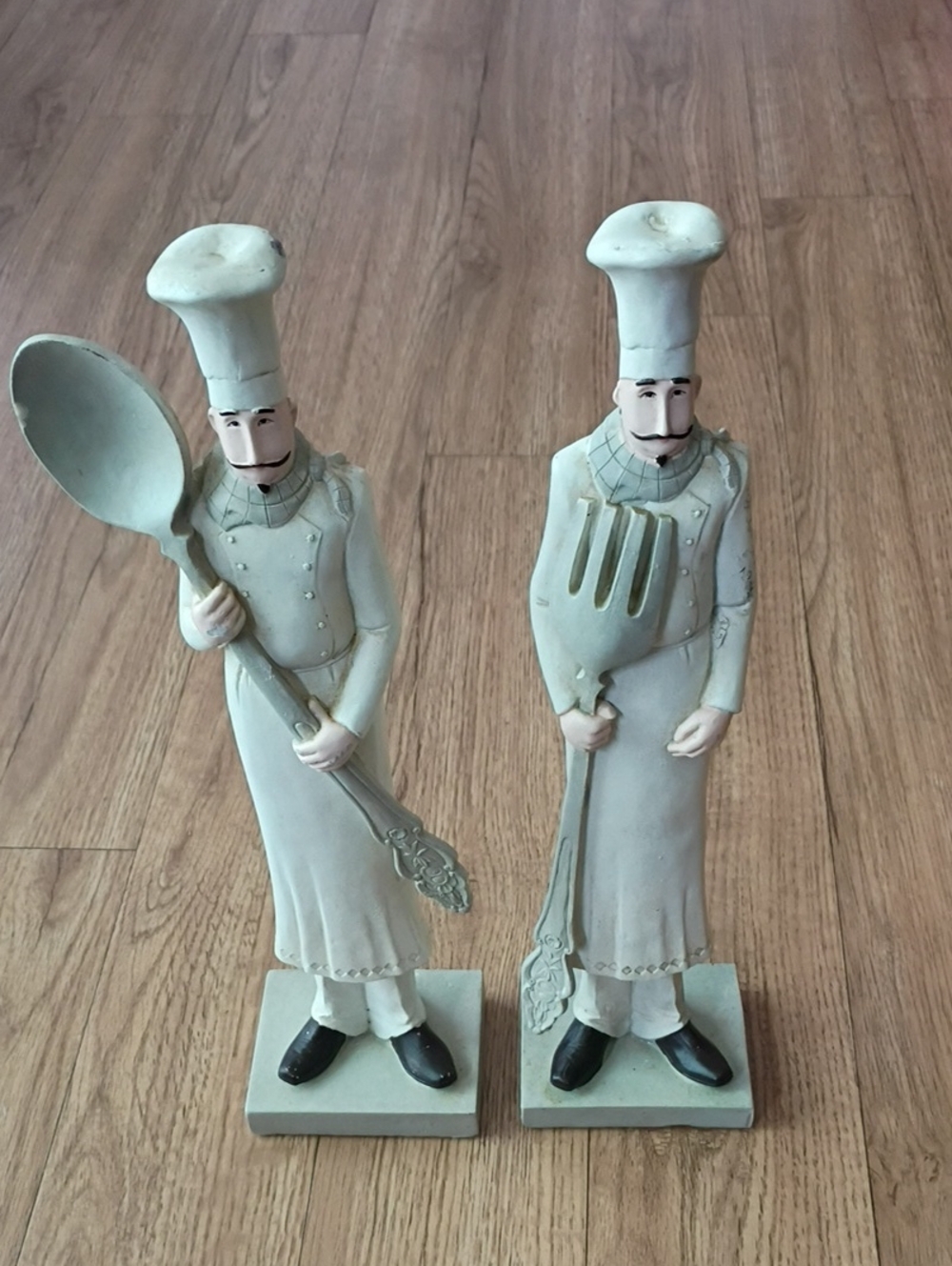 Vintage-Style Chef Figurine Set Decorative Kitchen Statues